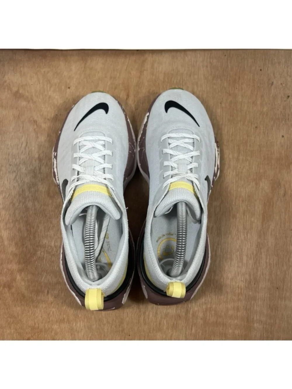Nike ZoomX Invincible Run 3 Women's Size 8.5 Grey Running Shoes DR2660 005